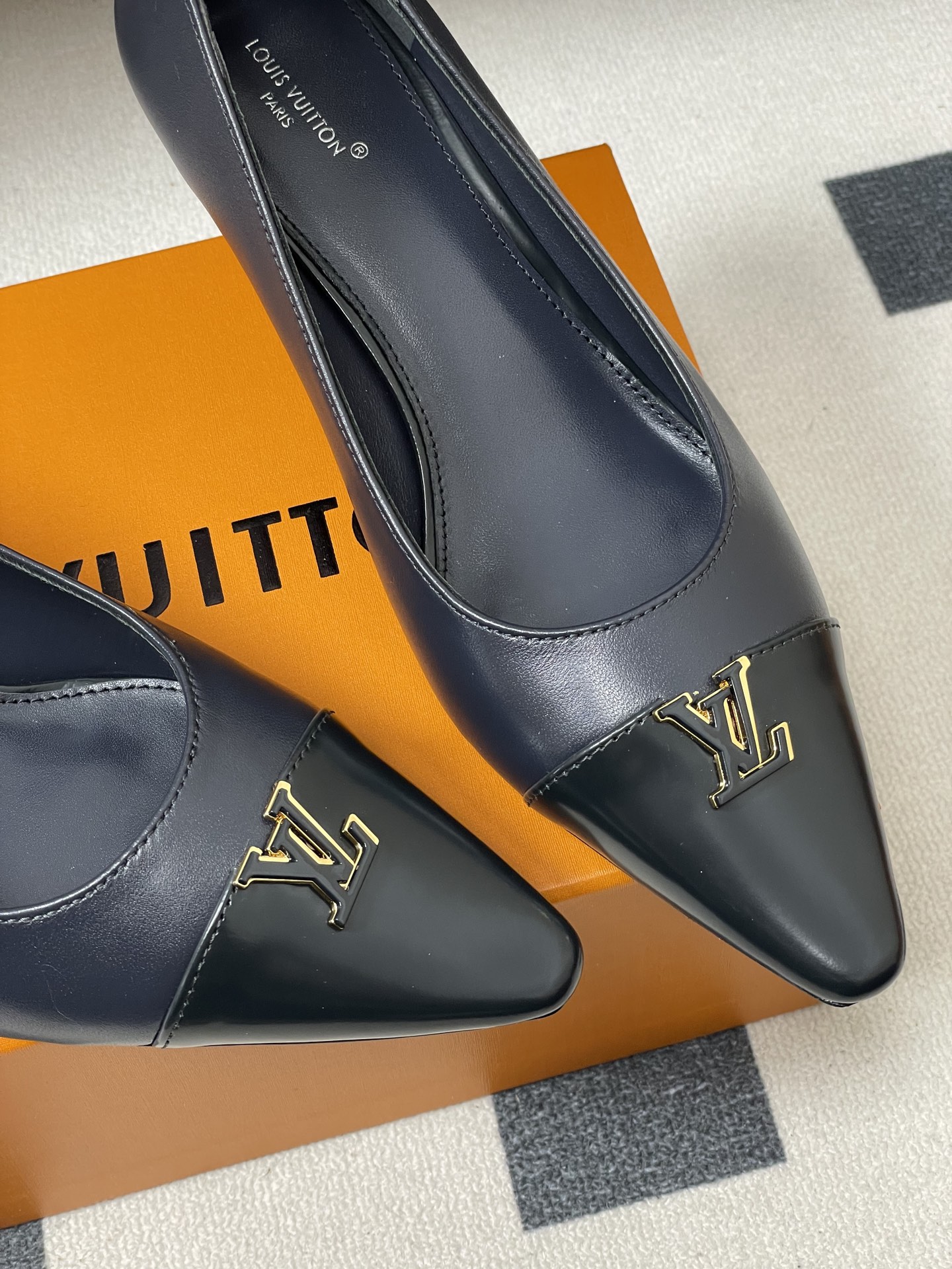Women's high heels